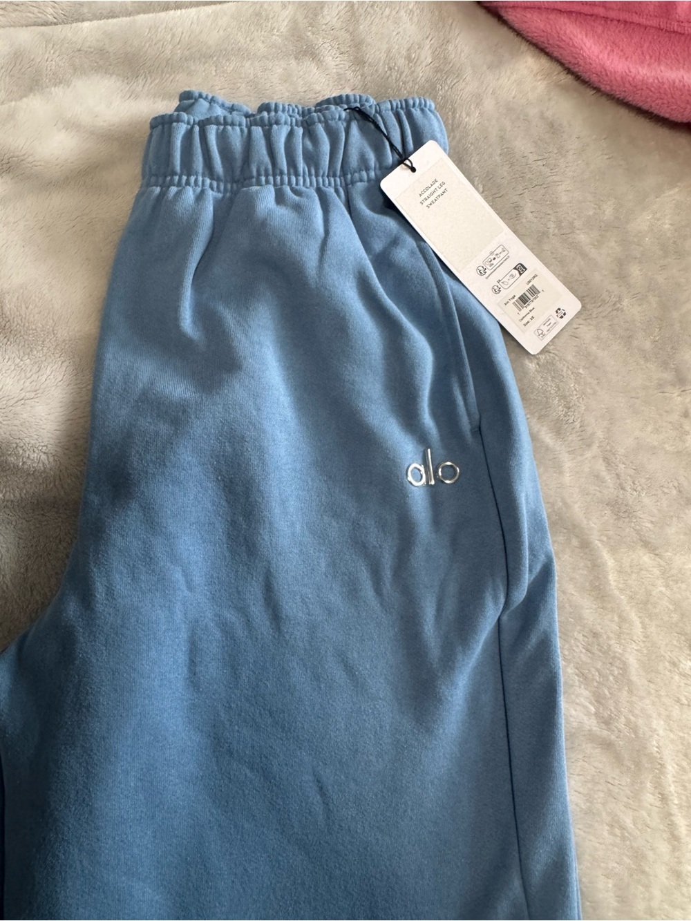 ALO Yoga California Blue straight leg Sweatpant